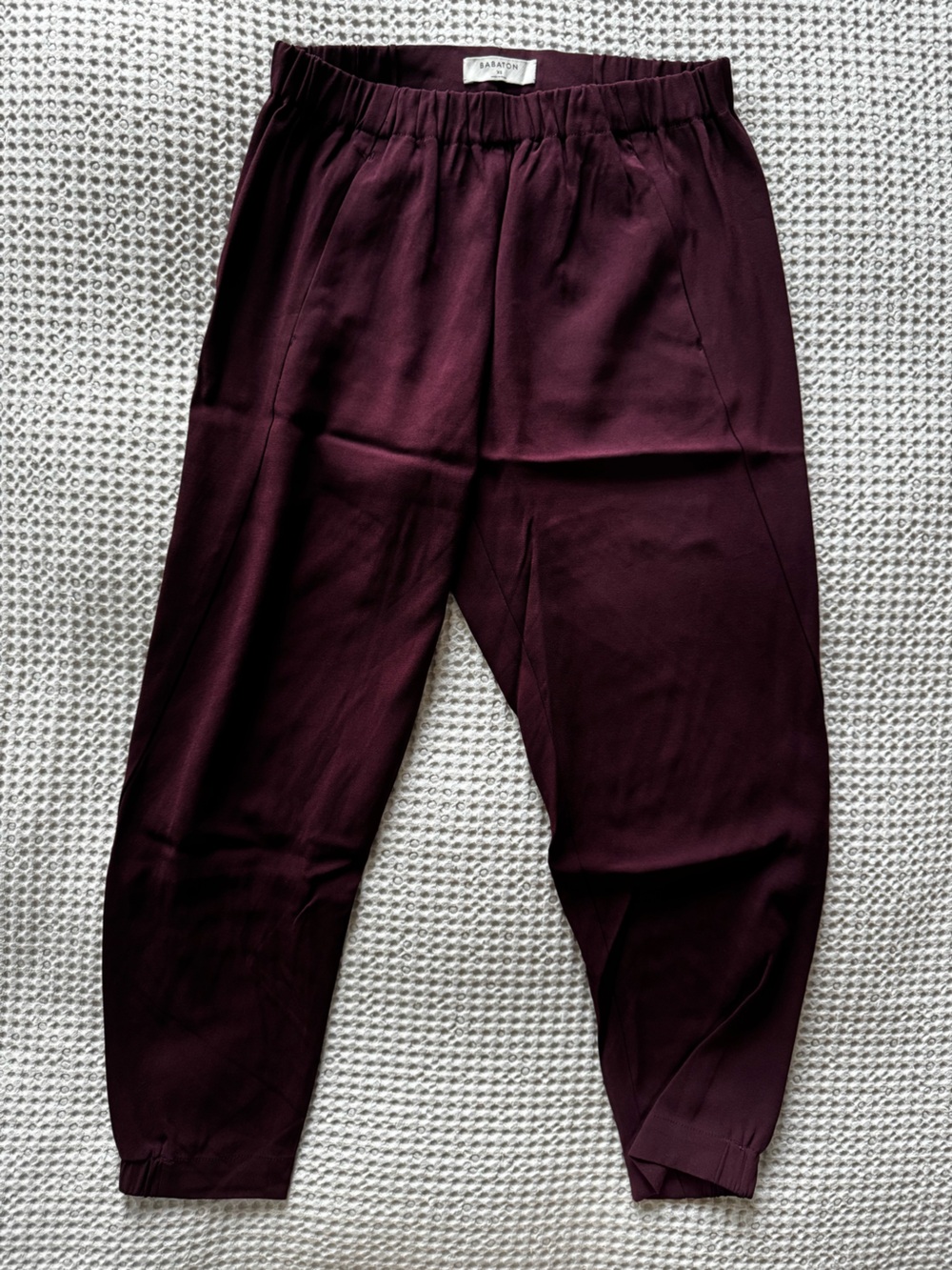 Aritzia Babaton Dexter Pant – Wine Burgundy – XS